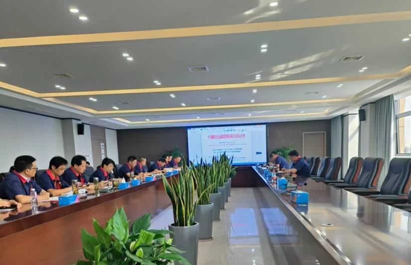 運(yùn)用浙江‘千萬工程’經(jīng)驗(yàn)案例，加強(qiáng)公司5S管理工作會(huì)議